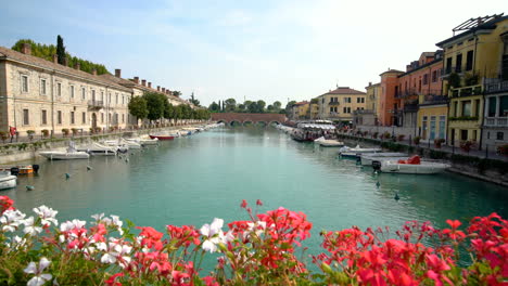 Hafen-Von-Peschiera-Del-Garda---Stadt-In-Der-Nähe-Von-Venedig