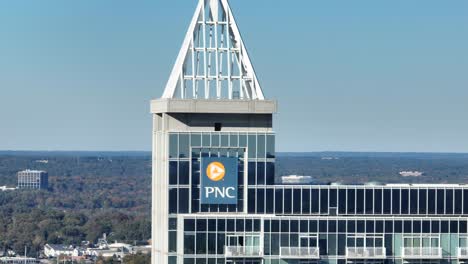 PNC-Wolkenkratzer-In-Der-Innenstadt-Von-Raleigh,-North-Carolina