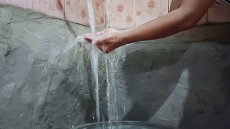 take-water-with-both-hands