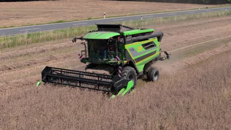 Modern-combine-machinery-harvesting-grain-crops