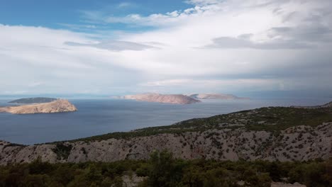 Centro-De-Croacia-Con-Vistas-Al-Espectacular-Archipiélago-Y-Las-Islas-En-Un-Día-Lluvioso