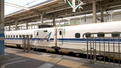 Fastest-and-most-modern-earthquake-proof-n700-bullet-train-in-Japan