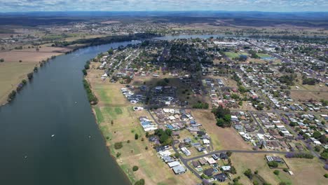 Aerial-View-Of-Grafton-On-Riverbank