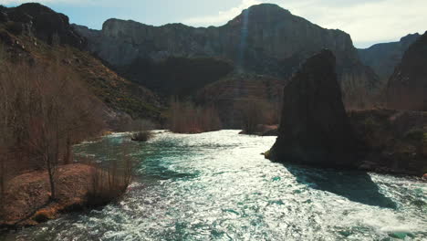 Der-Fantastische-Fluss-Atuel-In-San-Rafael,-Mendoza,-Argentinien