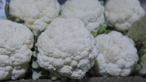 fresh-cauliflower-on-Display-at-the-Farmer's-Market-for-sale-at-evening