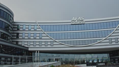 Wide-pan-of-beautiful-and-modern-AFAS-in-Leusden,-the-Netherlands