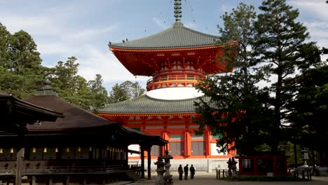 Kongobu-ji-Kompon-Daito-Temple-in-Koyasan-area-in-Wakayama,-Japan