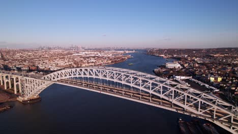 Bayonne-Bridge-on-Kill-Van-Kull,-Staten-Island,-New-York-City,-4K