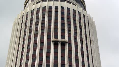 Zeitraffer-Der-Fensterputzplattform,-Die-Den-Wolkenkratzer-Hopewell-Center-In-Hongkong-Hinaufsteigt