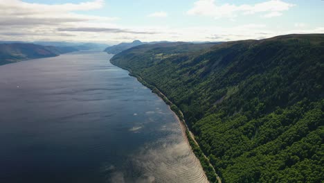 Östliches-Ende-Von-Loch-Ness,-Schottland