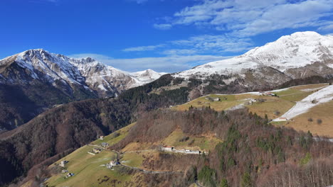 Luftaufnahme-Des-Monte-Arera,-Des-Monte-Alben-Und-Des-Monte-Grem-Im-Seriana-Tal-Und-Brembana-Tal,-Lombardei,-Bergamo,-Italien