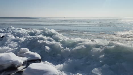 El-Congelado-Mar-Báltico-Frente-A-La-Isla-De-Rügen,-Alemania