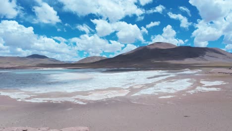 Piedras-Rojas-with-Salt-Flats-near-San-Pedro-de-Atacama-in-Chile,-South-America