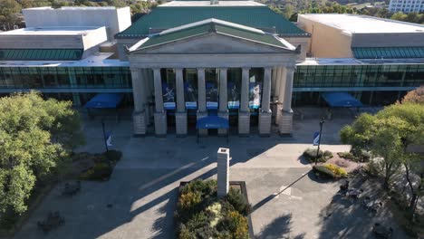 Raleigh-Memorial-Auditorium-In-Der-Innenstadt.-Luftaufnahme