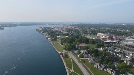 Panorama-of-Port-Huron-and-Thomas-Edison-Park,-aerial-view