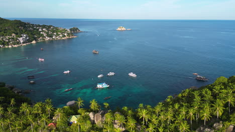 Scenic-panorama-of-paradise-Shark-Bay-popular-diving-destination-in-Koh-Tao,-Thailand