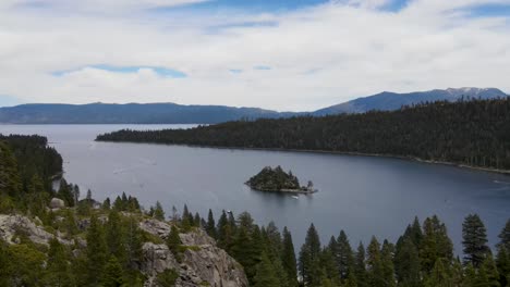 A-4K-drone-shot-of-Fannette-Island,-lying-in-the-middle-of-Emerald-Bay,-a-National-Natural-Landmark-on-Lake-Tahoe,-California