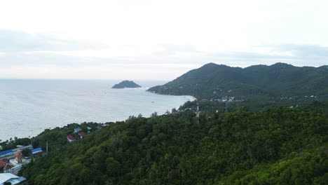 Scenic-tropical-coast-of-Koh-Tao-and-Shark-Island,-Thailand,-aerial-panorama