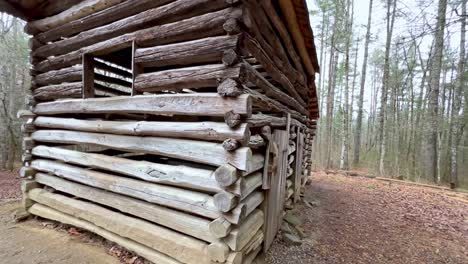 tongue-and-groove-construction-on-barn-in-cades-cove-tennessee
