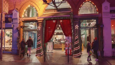 Navidad-En-El-George-Street-Arcade-De-La-Ciudad-De-Dublín