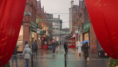 A-rainy-day-in-Dublin-city-during-Christmas-time