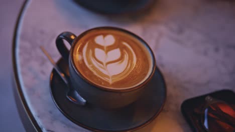 Coffee-in-cup-4K-UHD