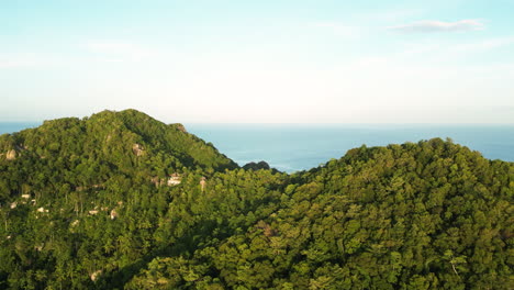 Aerial-of-the-highlands-of-Koh-Tao,-Thailand