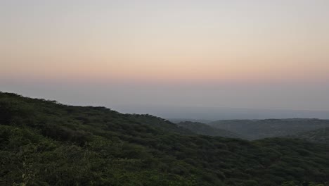 Eine-Filmische-Ansicht-Des-Archäologischen-Kulturerbes-Dholavira-Bei-Sonnenuntergang