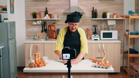Making-social-media-video-about-cooking
