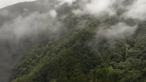 Imágenes-Filmadas-En-Las-Montañas-De-Madeira,-Portugal.