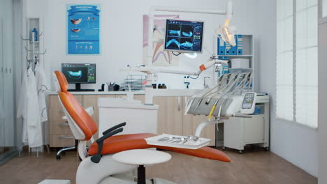 Oficina-De-Estomatología-De-Ortodoncia-Dental-Vacía-Sin-Nadie-En