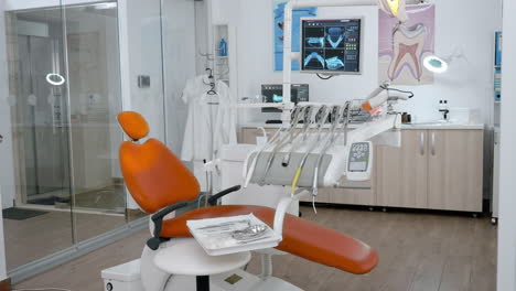 Interior-De-La-Oficina-Del-Hospital-De-Ortodoncia-De-Estomatología-Sin-Nadie-Listo-Para-La-Cirugía-Dental