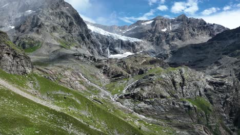 Nach-Oben-Gerichtete-Drohnenaufnahme-Des-Fellaria-Gletschers-–-Valmalenco-–-Sondrio