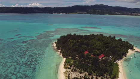 Aleje-La-Toma-De-Un-Dron-De-La-Isla-Managaha,-Islas-Marianas-Del-Norte