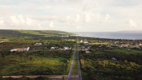 Toma-Inclinada-De-Broadway-Road-En-Tinian,-Islas-Marianas-Del-Norte