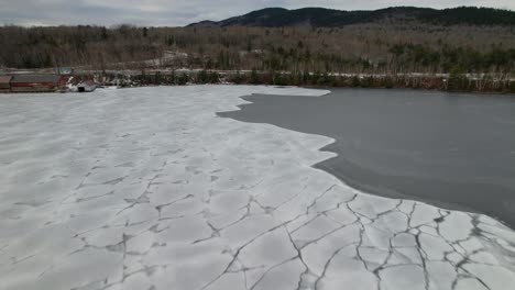 Eisbildung-Auf-Dem-Moosehead-Lake
