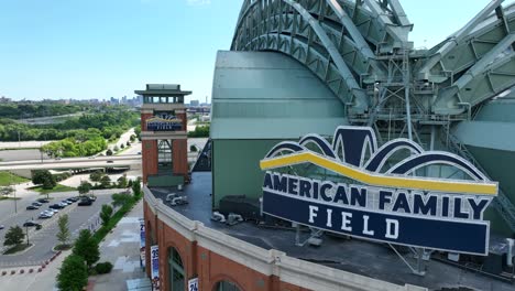 American-Family-Field-logo-and-MLB-stadium-in-Milwaukee,-Wisconsin