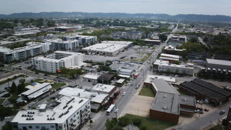 Static-aerial-timelapse-of-the-traffic-on-Main-Street-in-Chattanooga,-TN-during-the-day
