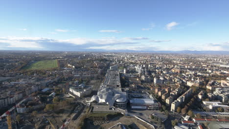 Milan-city-and-Alps-in-horizon-with-Mi