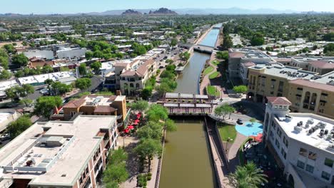 Canal-En-Scottsdale,-Arizona