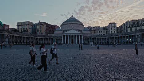Piazza-del-Plebiscito-at-Dusk,-Naples