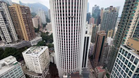 Rascacielos-Densamente-Poblados-De-La-Jungla-De-Concreto-En-Hong-Kong-En-Un-Día-Sombrío