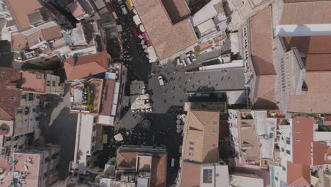 Aerial-top-down-footage-of-the-town-square-in-Amalfi,-Italy