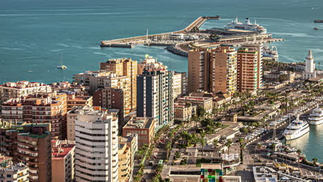 Zeitraffer-Des-Geschäftigen-Hafens-Mit-Maritimen-Aktivitäten-In-Puerto-De-Malaga,-Spanien
