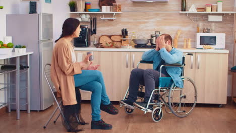 Behinderter-Mann-Im-Rollstuhl