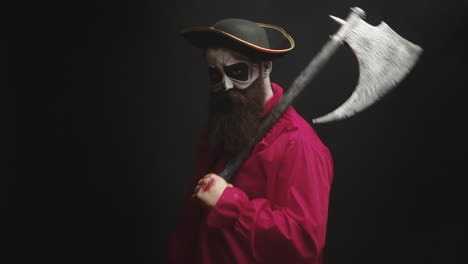 Scary-bearded-man-dressed-up-like-a-pirate