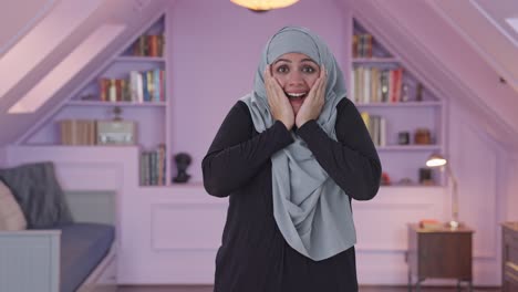 Happy-Muslim-woman-getting-a-big-surprise