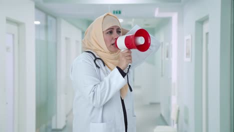 Angry-Muslim-doctor-protesting-for-rights