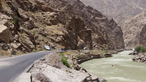 Autobahn-Von-Jalalabad-Nach-Kabul