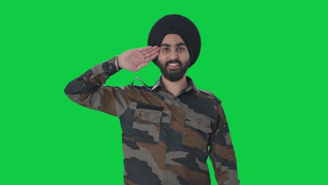 Feliz-Hombre-Del-Ejército-Indio-Sikh-Saludando-La-Pantalla-Verde-De-La-Bandera-India